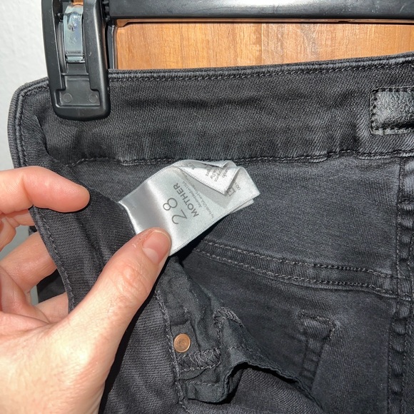 MOTHER High Waisted Looker Skinny Jeans in Wait Until Dark Washed Black - Picture 8 of 10